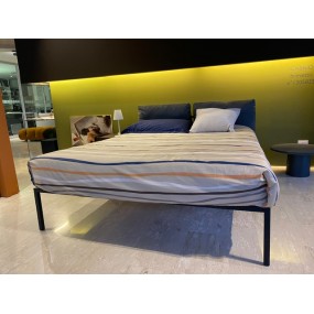 Zanotta - Letto Nyx con Cuscini - Zanotta