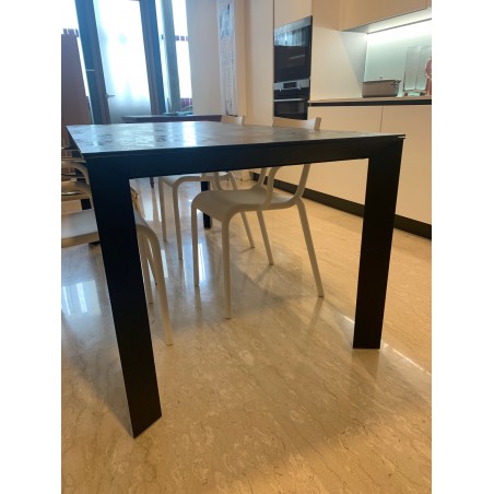 Pointhouse - Diamante Table Pointhouse - Diamante Table