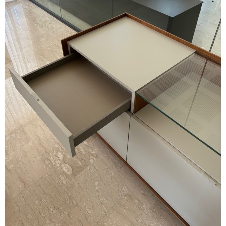 Sangiacomo - Cabaret Dresser Sangiacomo - Cabaret Dresser