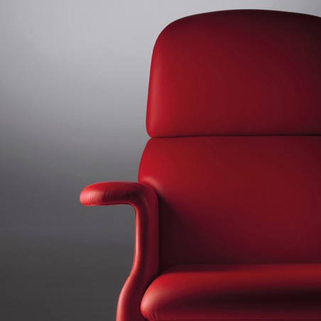 Poltrona Frau - Sanluca Armchair Poltrona Frau - Sanluca Armchair