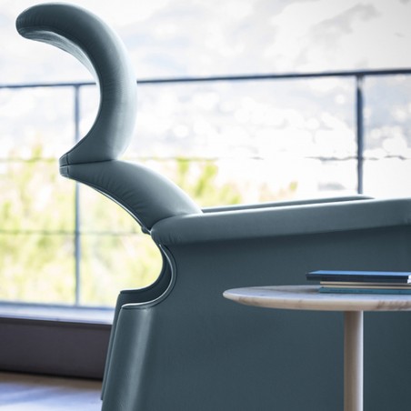 Poltrona Frau - Sanluca Armchair Poltrona Frau - Sanluca Armchair