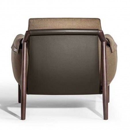 Poltrona Frau - Times Lounge Armchair Poltrona Frau - Times Lounge Armchair