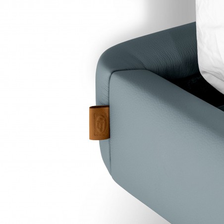Poltrona Frau - Ferdinandea Bed Poltrona Frau - Ferdinandea Bed