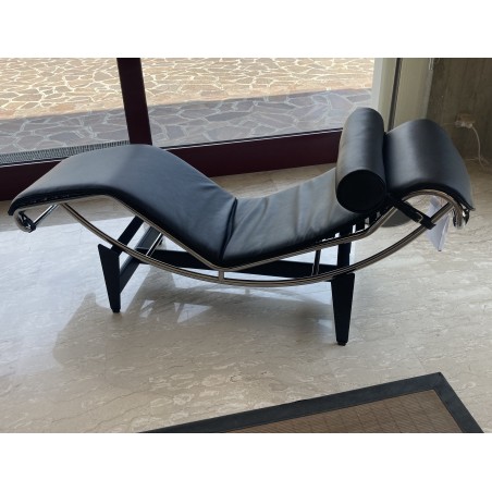 Cassina - 4 Chaise Longue à réglage continu LC4 Cassina - 4 Chaise Longue à réglage continu LC4