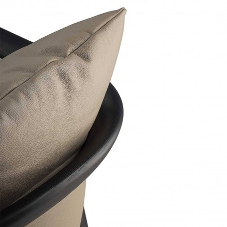 Poltrona Frau - Viola Essence Petit Fauteuil